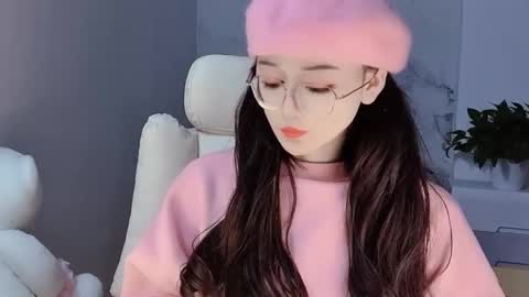 Snapshot of happysweetie168 chatting on 12-15-24, 11:34 Daisy online show from 12-15-24, 11:34