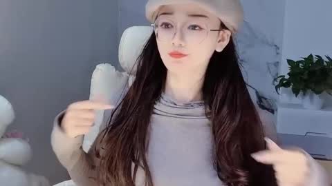 Snapshot of happysweetie168 chatting on 12-17-24, 03:50 Daisy online show from 12-17-24, 03:50