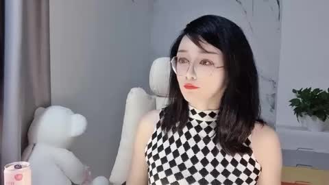 Snapshot of happysweetie168 chatting on 03-06-25, 02:18 Daisy online show from 03-06-25, 02:18