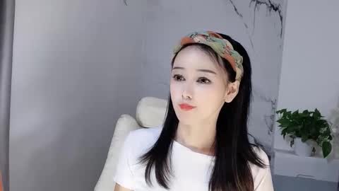 Snapshot of happysweetie168 chatting on 09-13-25, 03:56 Daisy online show from 09-13-25, 03:56