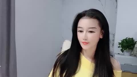 Snapshot of happysweetie168 chatting on 12-17-25, 04:24 Daisy online show from 12-17-25, 04:24