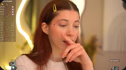 Snapshot of happyvivy chatting on 03-06-25, 10:41 Vivy online show from 03-06-25, 10:41