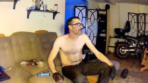 Snapshot of hard4you450 chatting on 11-18-25, 11:59 ILoveAssHoles online show from 11-18-25, 11:59