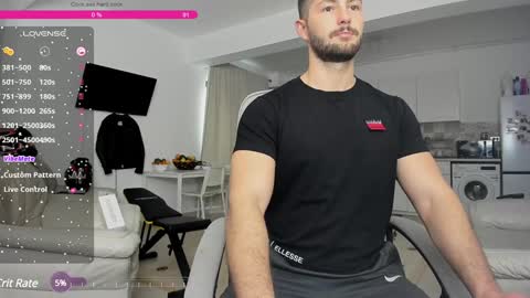 Snapshot of hard_chriss chatting on 12-08-24, 11:14 Hard Cock online show from 12-08-24, 11:14