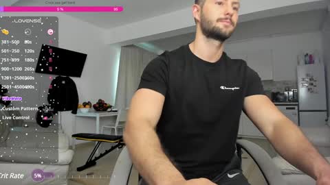 Snapshot of hard_chriss chatting on 12-12-24, 08:25 Hard Cock online show from 12-12-24, 08:25