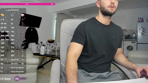 Snapshot of hard_chriss chatting on 12-21-24, 11:33 Hard Cock online show from 12-21-24, 11:33