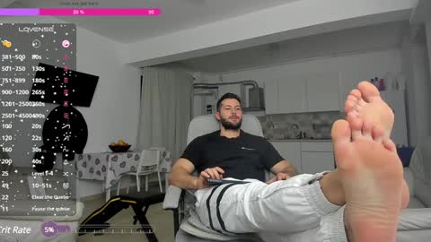 Snapshot of hard_chriss chatting on 12-29-24, 05:21 Hard Cock online show from 12-29-24, 05:21