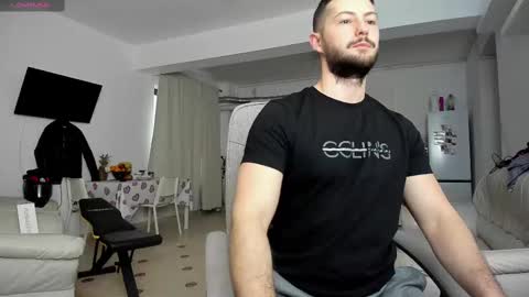 Snapshot of hard_chriss chatting on 03-01-25, 10:02 Hard Cock online show from 03-01-25, 10:02