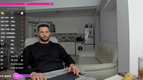 Snapshot of hard_chriss chatting on 10-03-25, 03:09 Hard Cock online show from 10-03-25, 03:09