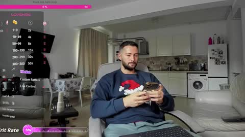 Snapshot of hard_chriss chatting on 10-17-25, 07:11 Hard Cock online show from 10-17-25, 07:11