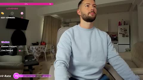 Snapshot of hard_chriss chatting on 10-19-25, 07:20 Hard Cock online show from 10-19-25, 07:20