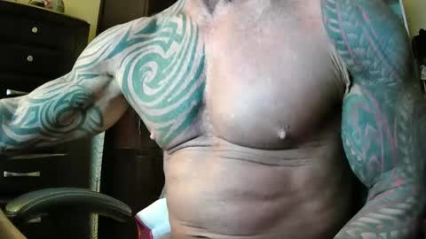 Snapshot of hardbody205a chatting on 02-01-26, 10:30 hardbody205a online show from 02-01-26, 10:30