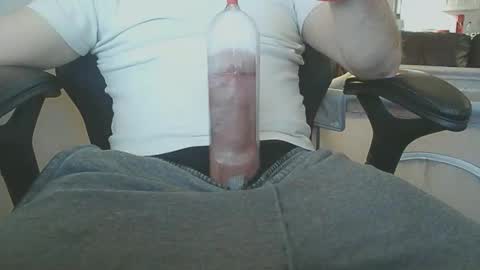 Snapshot of hardcumcanadian chatting on 11-27-25, 02:35 hardcumcanadian online show from 11-27-25, 02:35