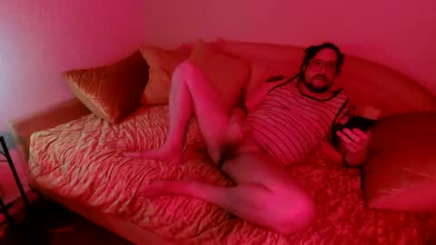 Snapshot of hardigan_dix chatting on 02-16-25, 07:59 hardigan online show from 02-16-25, 07:59