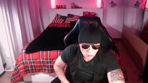 Snapshot of hardmattsteel chatting on 01-20-25, 12:25 MATTSTEEL - ITALIAN STALLION online show from 01-20-25, 12:25