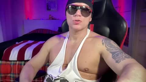 Snapshot of hardmattsteel chatting on 03-09-25, 01:04 MATTSTEEL - ITALIAN STALLION online show from 03-09-25, 01:04