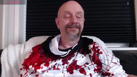 MrLazy online show from 12-02-24, 01:47