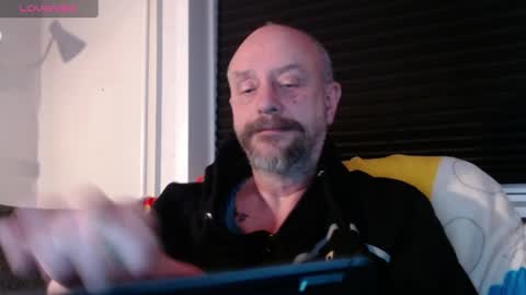 MrLazy online show from 12-31-24, 03:42
