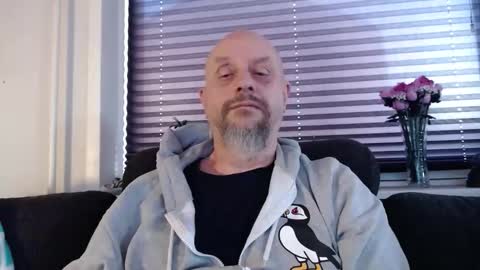 Snapshot of hardmrlazy chatting on 01-10-26, 01:57 MrLazy online show from 01-10-26, 01:57