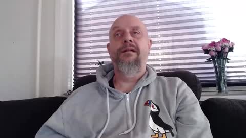 Snapshot of hardmrlazy chatting on 01-11-26, 10:53 MrLazy online show from 01-11-26, 10:53