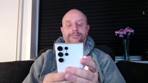 Snapshot of hardmrlazy chatting on 01-15-26, 06:55 MrLazy online show from 01-15-26, 06:55