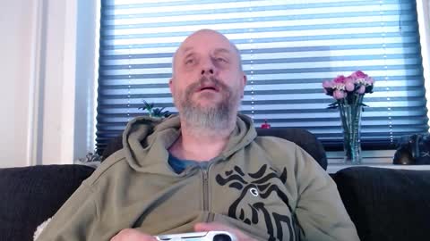 Snapshot of hardmrlazy chatting on 02-08-26, 01:03 MrLazy online show from 02-08-26, 01:03