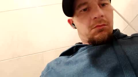 Snapshot of hardnready5502 chatting on 02-20-25, 07:41 hardnready5502 online show from 02-20-25, 07:41