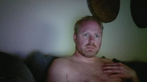 Snapshot of hardswedishboy chatting on 05-04-26, 08:05 hardswedishboy online show from 05-04-26, 08:05