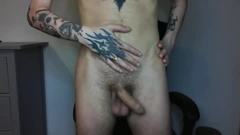 Liam online show from 12-04-25, 01:26