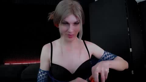 Miss Hardy online show from 10-29-25, 11:23