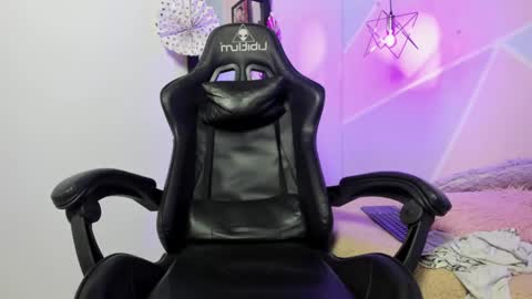 Snapshot of haresandpame_mds chatting on 01-17-25, 04:04 Hares online show from 01-17-25, 04:04