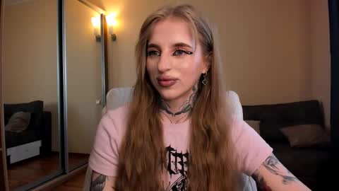 Julia online show from 03-21-26, 05:01