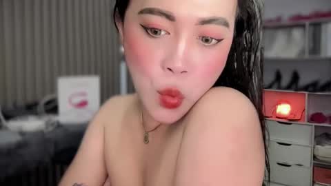 Snapshot of harley_queen69x chatting on 10-11-25, 09:30 BABY KIMMY online show from 10-11-25, 09:30