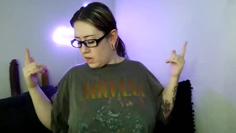 Snapshot of harleydem0n666 chatting on 02-10-26, 08:02 Harley Demon online show from 02-10-26, 08:02