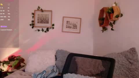 Harmony    Please help me to reach 100 thumbs up online show from 09-15-25, 03:17