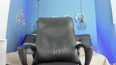 Snapshot of harold_999 chatting on 05-10-26, 12:05 harold_999 online show from 05-10-26, 12:05
