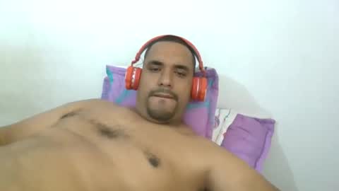 Snapshot of harpechediaz chatting on 12-26-24, 02:37 ricardo online show from 12-26-24, 02:37