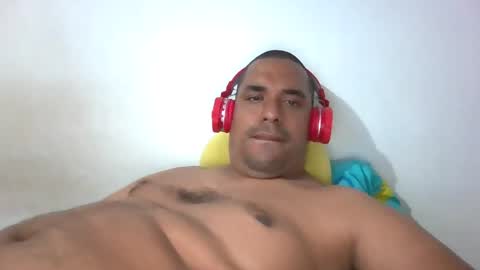Snapshot of harpechediaz chatting on 02-02-25, 01:45 ricardo online show from 02-02-25, 01:45