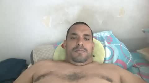 Snapshot of harpechediaz chatting on 04-14-26, 06:25 ricardo online show from 04-14-26, 06:25