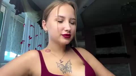 Snapshot of harriettewitkowsky chatting on 07-28-26, 03:21 Elis online show from 07-28-26, 03:21