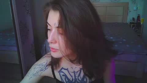 Harris Lola online show from 05-13-26, 03:31