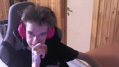harry_gray_ online show from 07-19-26, 01:04