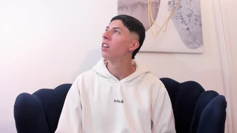   H  K   online show from 10-19-25, 01:06