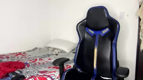 Snapshot of harry_p01 chatting on 09-11-25, 02:22 harry_p01 online show from 09-11-25, 02:22