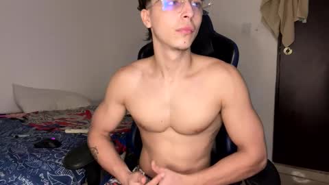 Snapshot of harry_p01 chatting on 10-08-25, 04:10 harry_p01 online show from 10-08-25, 04:10