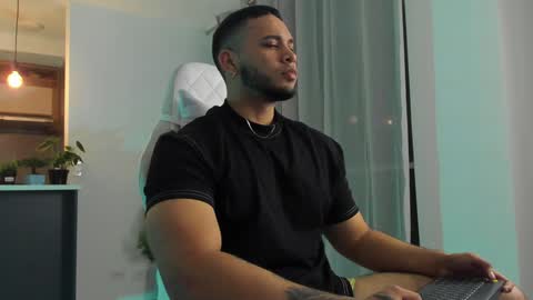 Harry Zandes online show from 01-06-25, 02:58