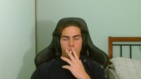 Snapshot of harryking1 chatting on 10-03-25, 07:55 harryking1 online show from 10-03-25, 07:55