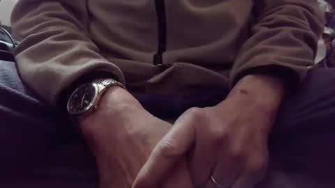 hartl1112 online show from 12-01-25, 06:07