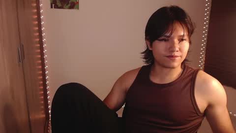 Snapshot of haru_boi chatting on 05-17-26, 05:38 Haru online show from 05-17-26, 05:38