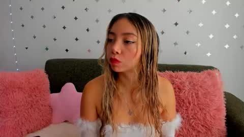 Snapshot of harumi_blossom chatting on 02-24-26, 08:40 Sophia Blossom online show from 02-24-26, 08:40